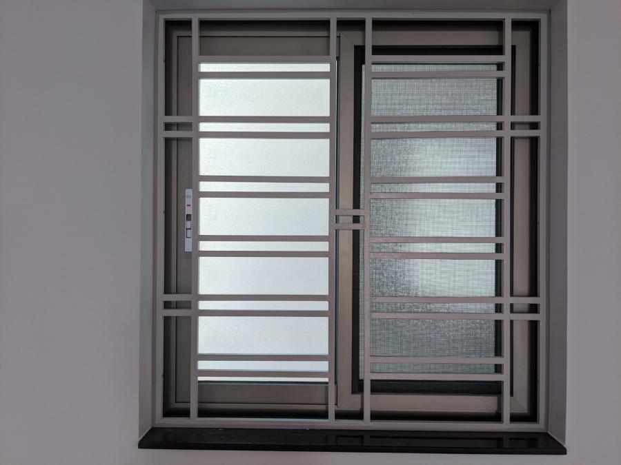 Khóa cửa sổ và cửa chính