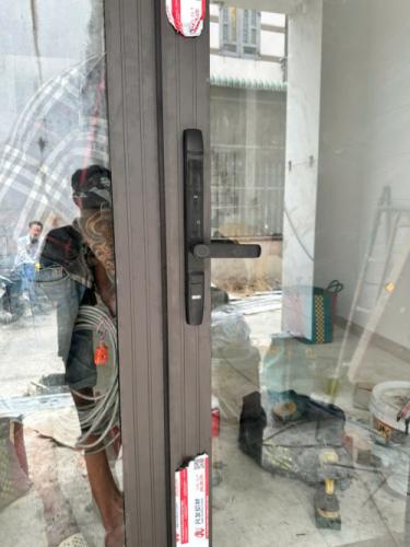 Khóa Siker - Giải Pháp Cửa Nhôm Thông Minh Bán Chạy Nhất Tại AZDoor