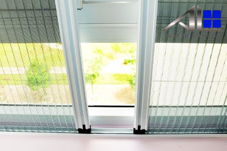 CỬA LƯỚI CHỐNG MUỖI XẾP TAY NẮM