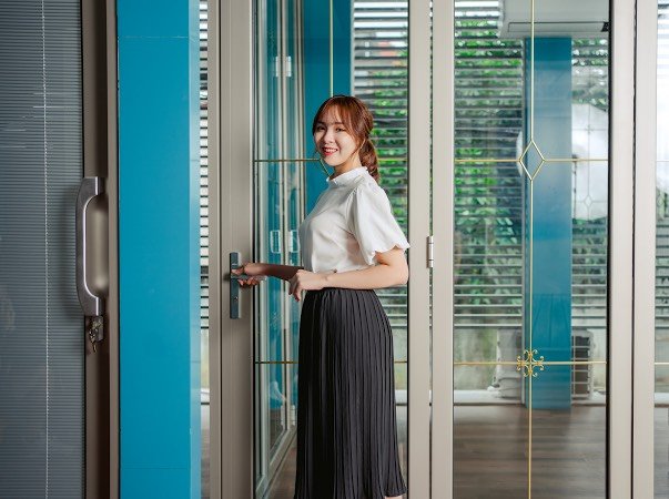 CỬA SỔ GROBER KẾT HỢP SONG BẢO VỆ AN TOÀN