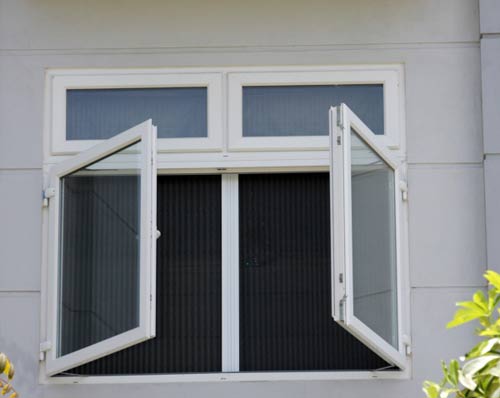 cửa sổ mở quay 2 cánh